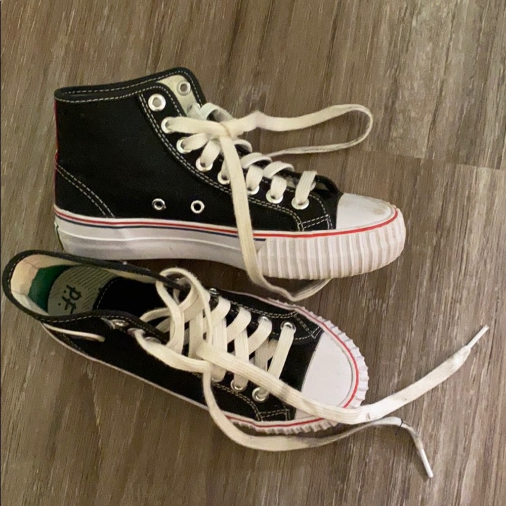 Hardly worn PF flyers